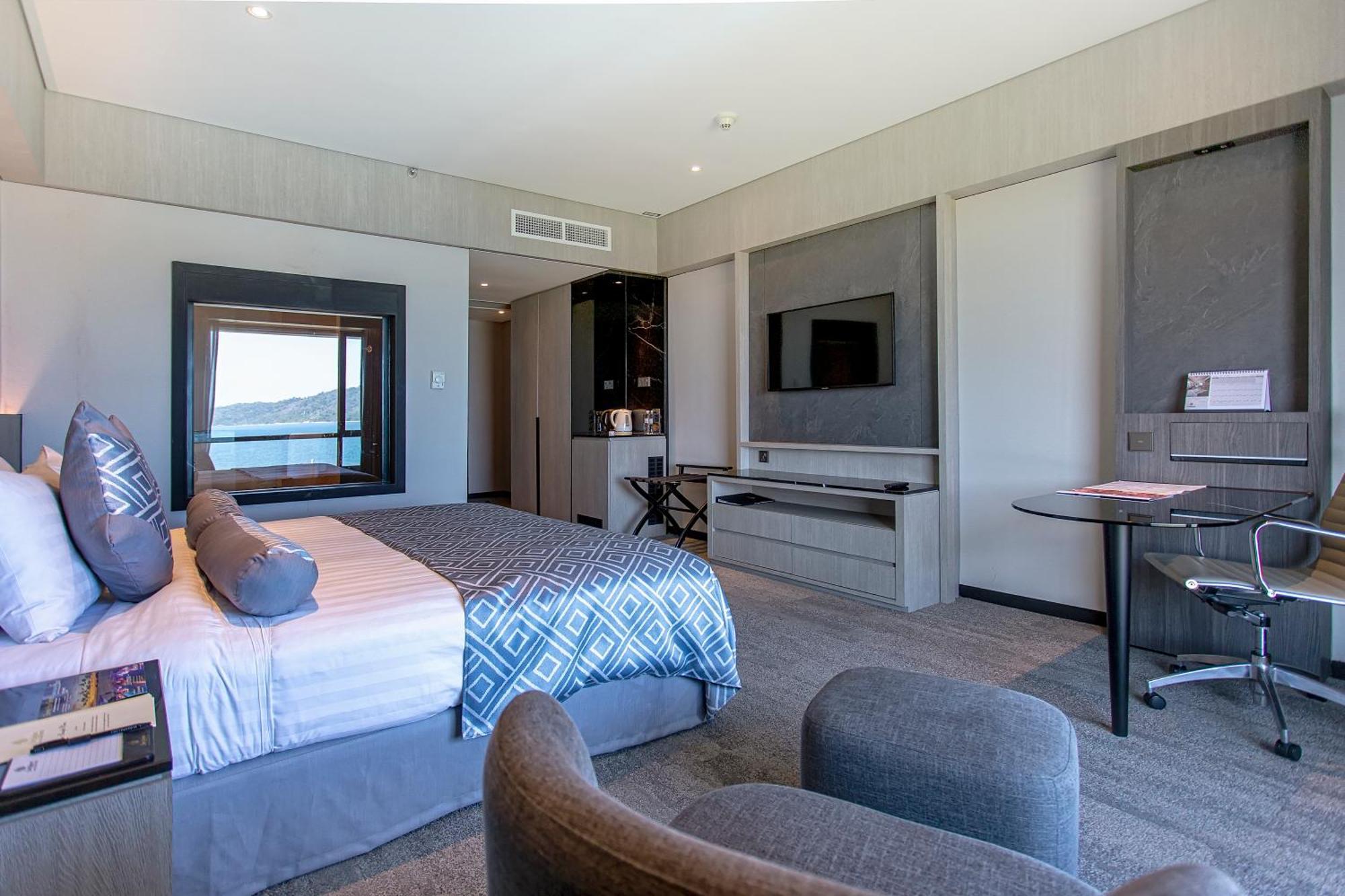 The Pacific Sutera Hotel Kota Kinabalu Eksteriør billede A room at the Protea Hotel Fire & Ice